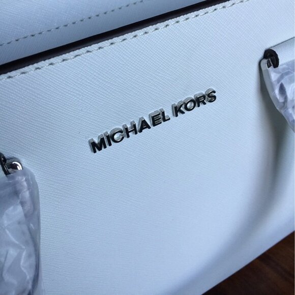 Michael Kors Selma Large Leather Zip Grommet Satchel Handbag Bag White Purse NEW - Picture 4 of 4
